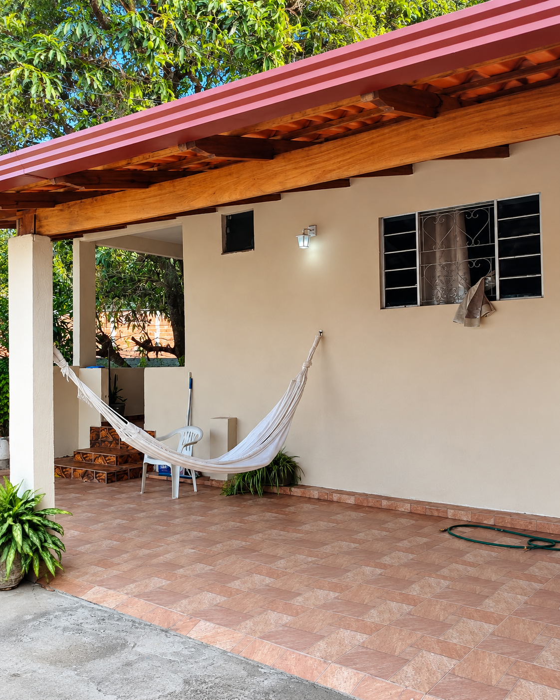 Lote com 2 casas no Bairro Jaqueline - Belo Horizonte/MG